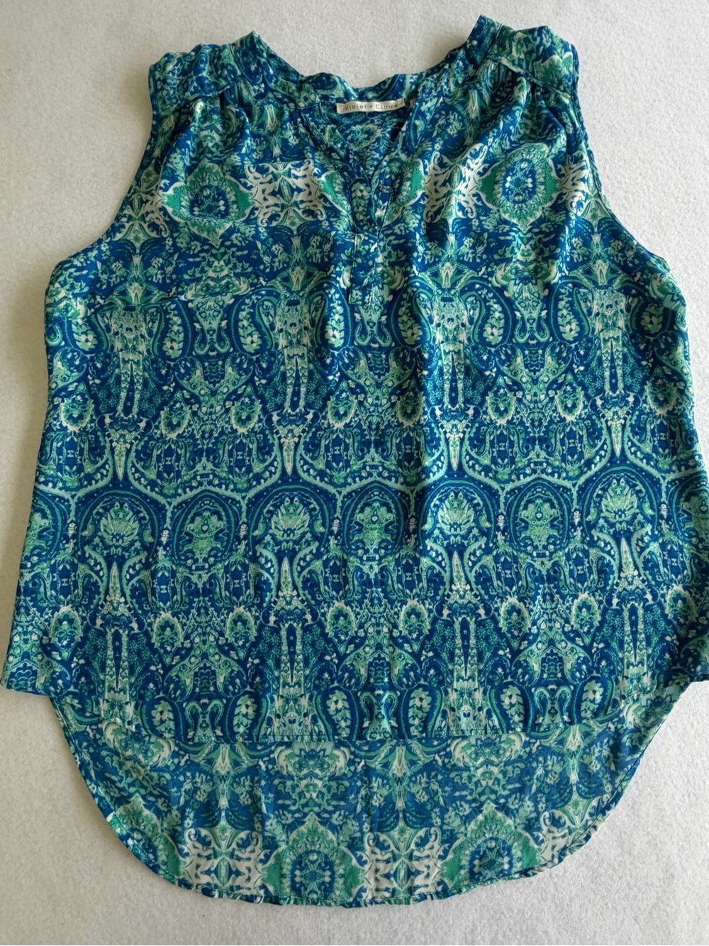 Violet + Claire Blue Green Paisley Sleeveless Blouse High Low Hem Plus Size 1X⁠